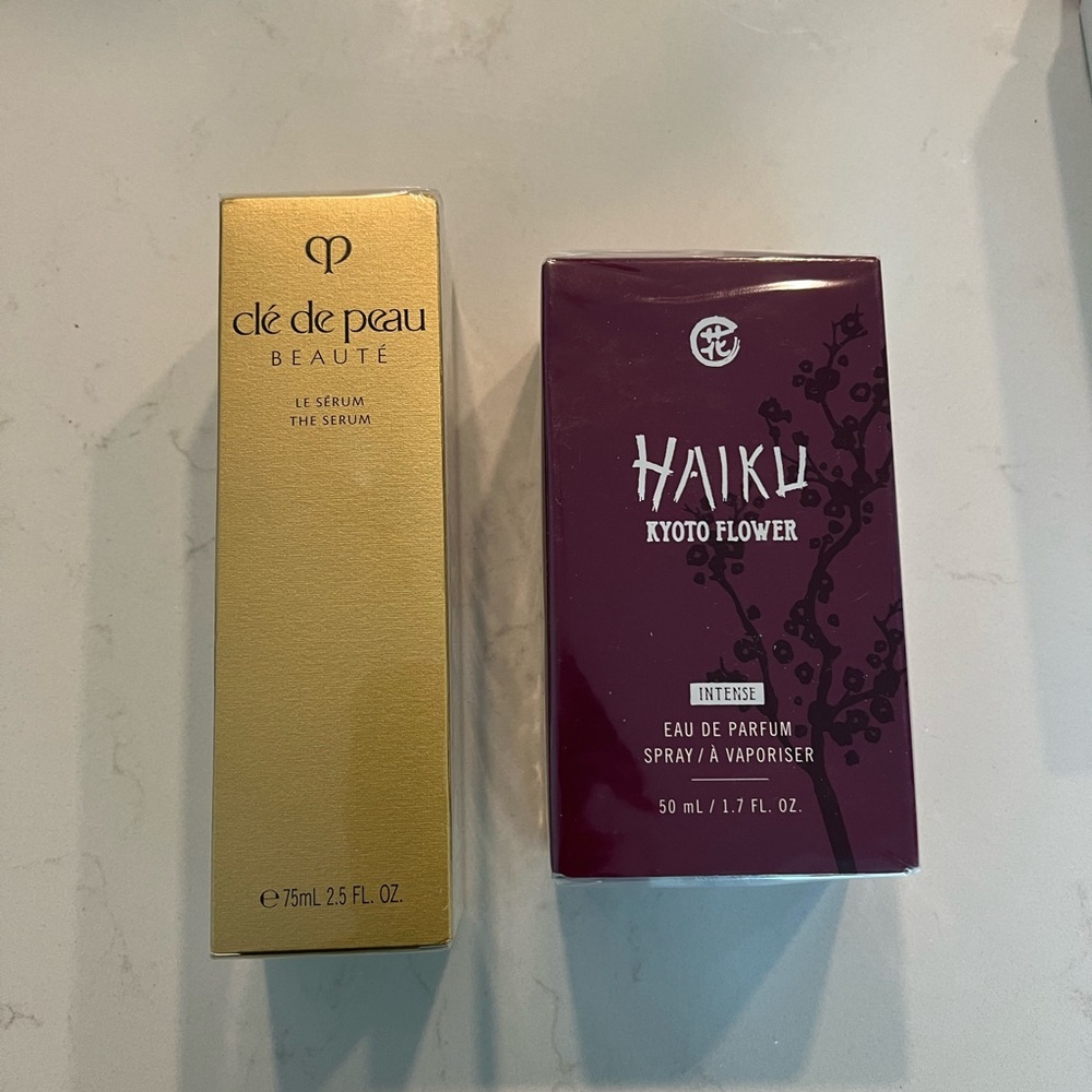 Clé de Peau Beauté Le Serum and Haiku Kyoto Flower Intense Perfume Set